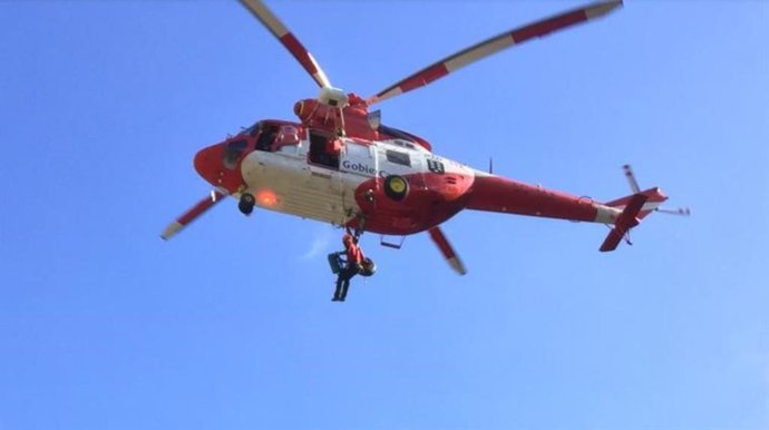 Muere un turista de origen checo al caer al mar en Tenerife cuando hacía fotos cerca de la costa