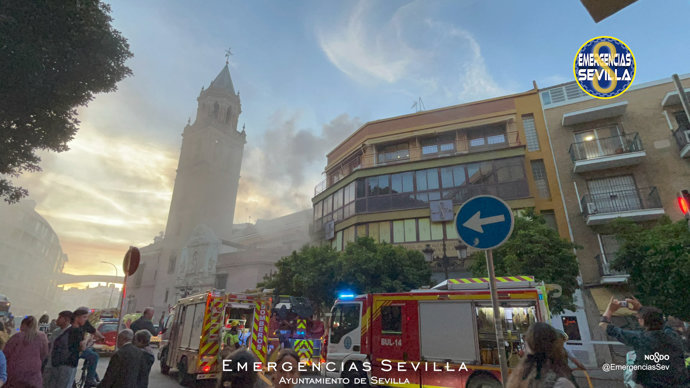 Incendio en una hamburgusería de la Plaza de San Pedro.