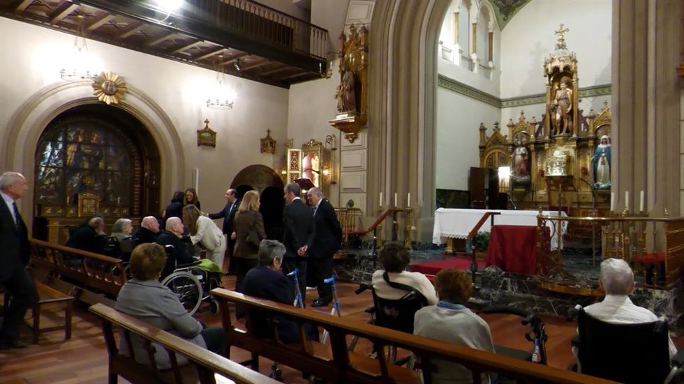 Los vascos despiden en un solemne y multitudinario funeral a Ardanza