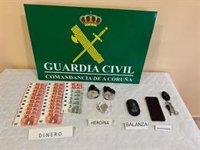 La Guardia Civil detiene en A Pobra a un hombre con 1.276 dosis de heroína