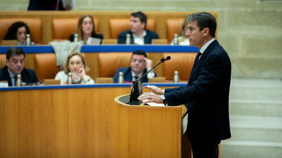 El presidente de Gobierno, Gonzalo Capellán, en el Parlamento regional
