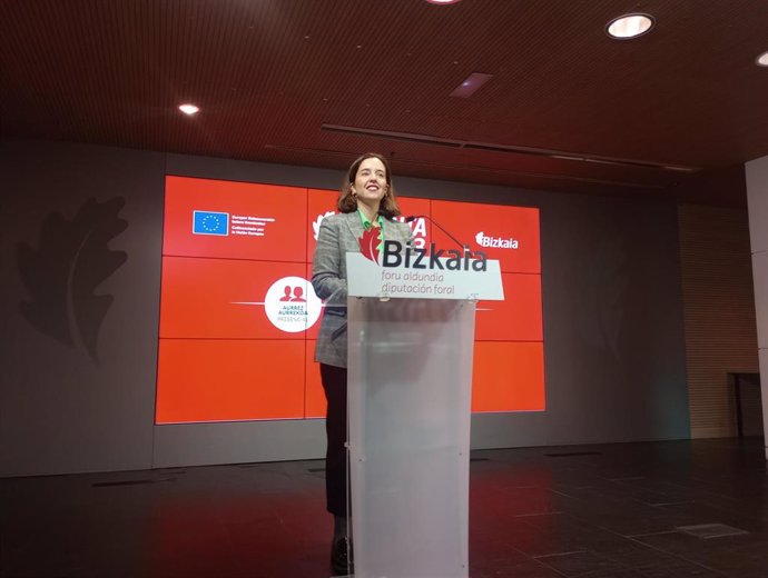 Diputada de Hacienda vizcaína, Itxaso Berrojalbiz, presentando la campaña de la Renta 2023