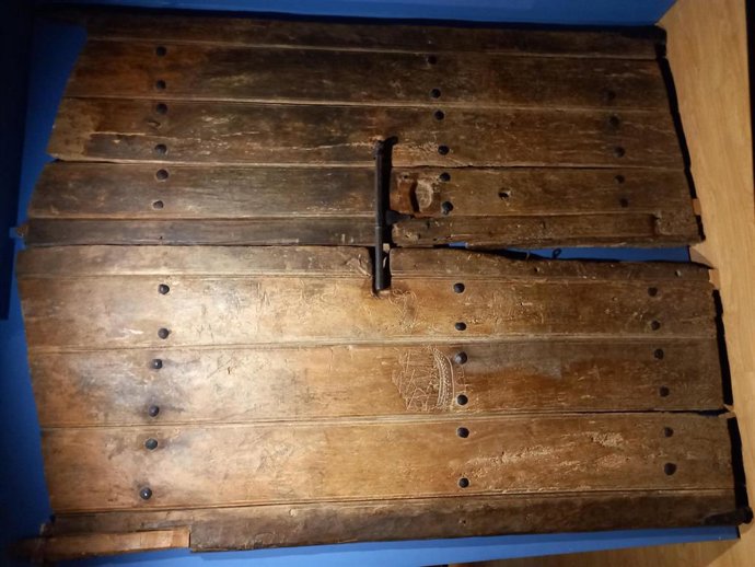 La puerta de Bielva, del navío 'El Montañés'