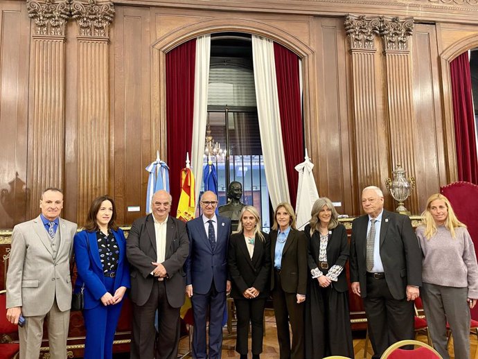 La delegación de la Diputación de Salamanca visita la sede de la Legislatura de Buenos Aires (Argentina)