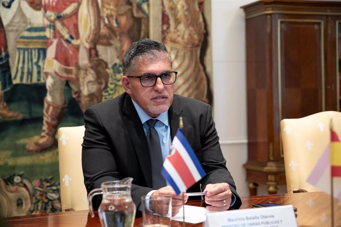 El ministro de Obras Públicas y Transportes de Costa Rica, Mauricio Batalla