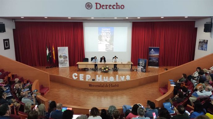 Apertura de las XI Jornadas Regionales de la Red Andaluza de Bibliotecas Escolares de Andalucía en la Universidad de Huelva.