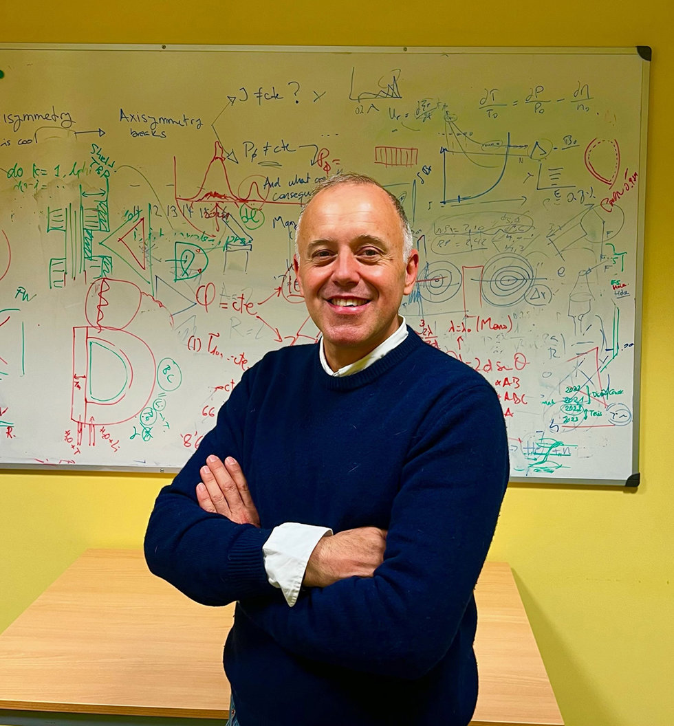 El profesor de la Universidad de Sevilla (US) Manuel García Muñoz, adscrito al departamento de Física Atómica, Molecular y Nuclear.