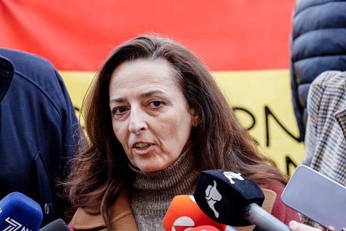Archivo - La vicesecretaría jurídica de VOX, Marta Castro, ofrece declaraciones en la Sede del Tribunal Constitucional, a 2 de diciembre de 2022, en Madrid (España). VOX ha registrado hoy un recurso de inconstitucionalidad del GP contra la conocida como l