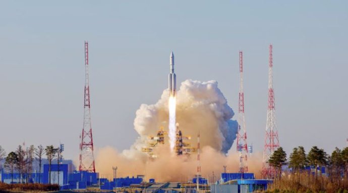 Primer lanzamiento de un cohete pesado Angara desde Vostochny