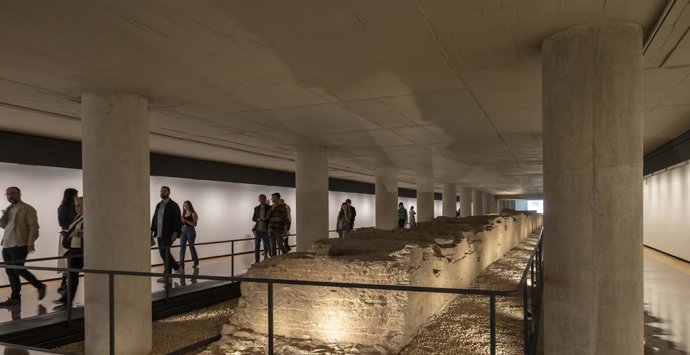 El IVAM presenta la restauración integral de la muralla y la intervención arquitectónica de la sala Pinazo