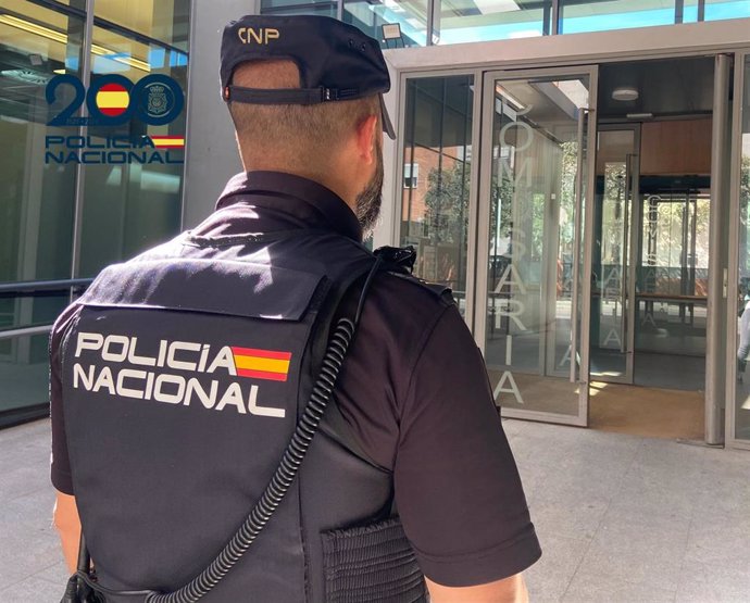 Agente de la Policía Nacional.