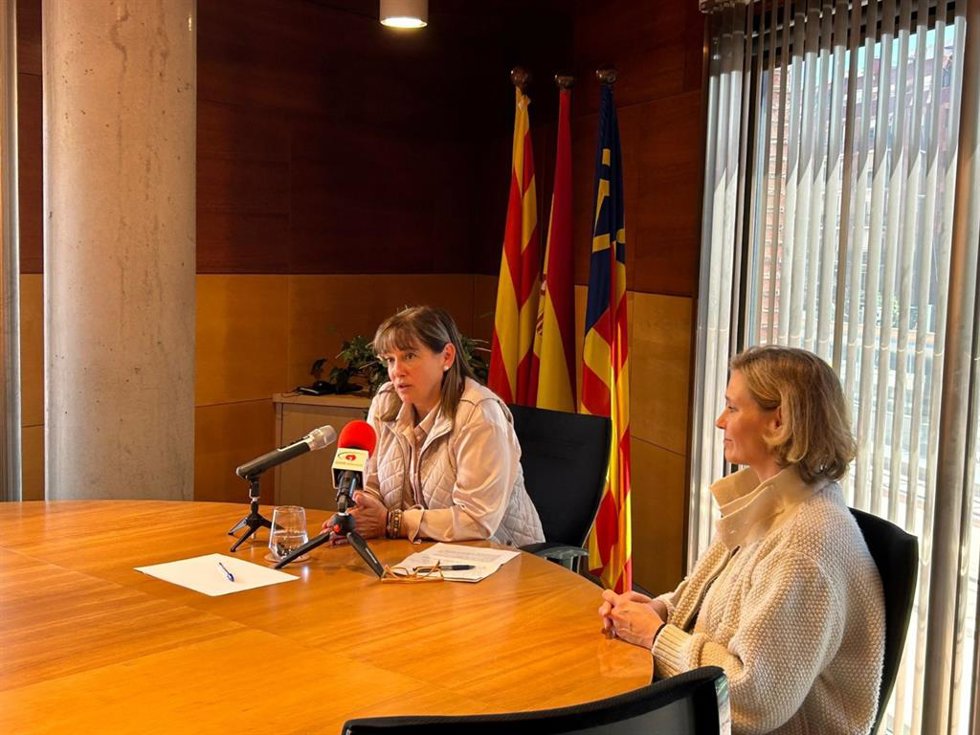 La alcaldesa de Gav (Barcelona), Gemma Badia, rechaza la propuesta del presidente de la Generalitat, Pere Aragons, del cambio de uso de pistas del Aeropuerto de Barcelona-El Prat