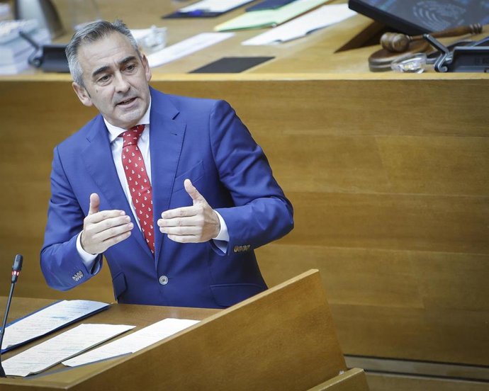 Archivo - El síndic del Grupo Popular en Les Corts, Miguel Barrachina, en imagen de archivo