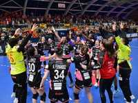 Unas Guerreras excelsas fulminan a la República Checa