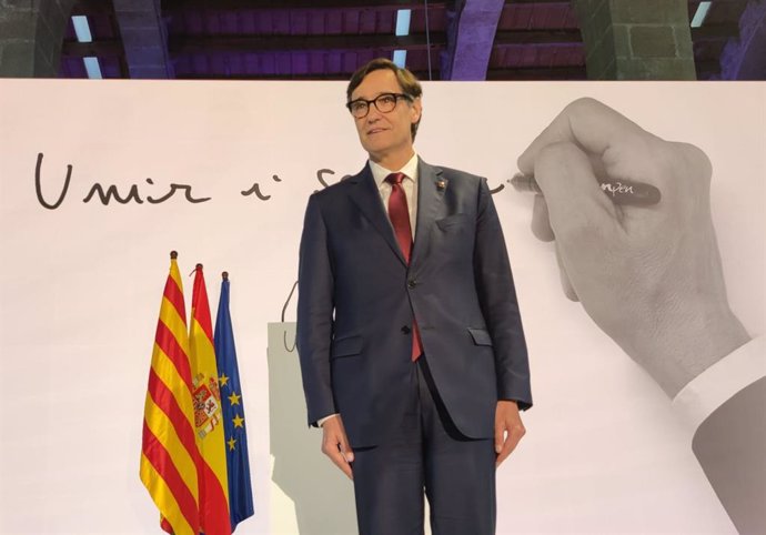 El candidat del PSC a la Presidència de la Generalitat, Salvador Illa, en la conferència 'Unir i servir'