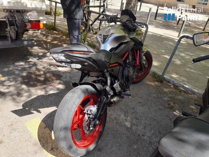 La motocicleta con la que el conductor cometió las infracciones.