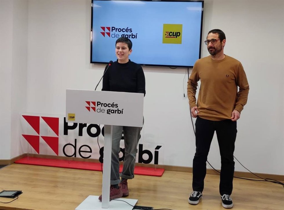 Archivo - Los miembros del grupo motor del 'Procés de Garbí' de la CUP Maria Gordillo y Non Casadevall