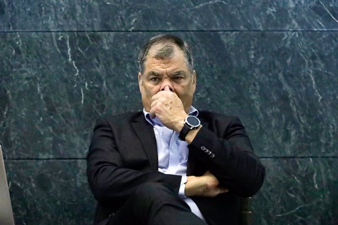 Archivo - March 6, 2024, Mexico City, Cdmx, Mexico: March 6, 2024, Mexico City, Mexico: Former president of Ecuador, Rafael Correa, reacts during  the conversation The Role of the Media in Latin America  at  The Pinos Cultural Complex.