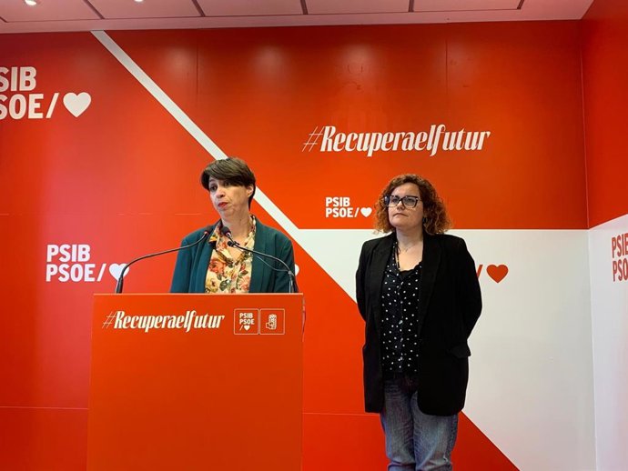 La diputada del PSIB en el Parlament Sílvia Cano y la consellera socialista del Consell de Mallorca Bea Gamundí