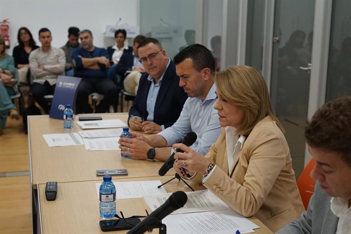 El PPCV explica el Pla Viu de construcció d'habitatges als seus alcaldes i portaveus a les tres províncies