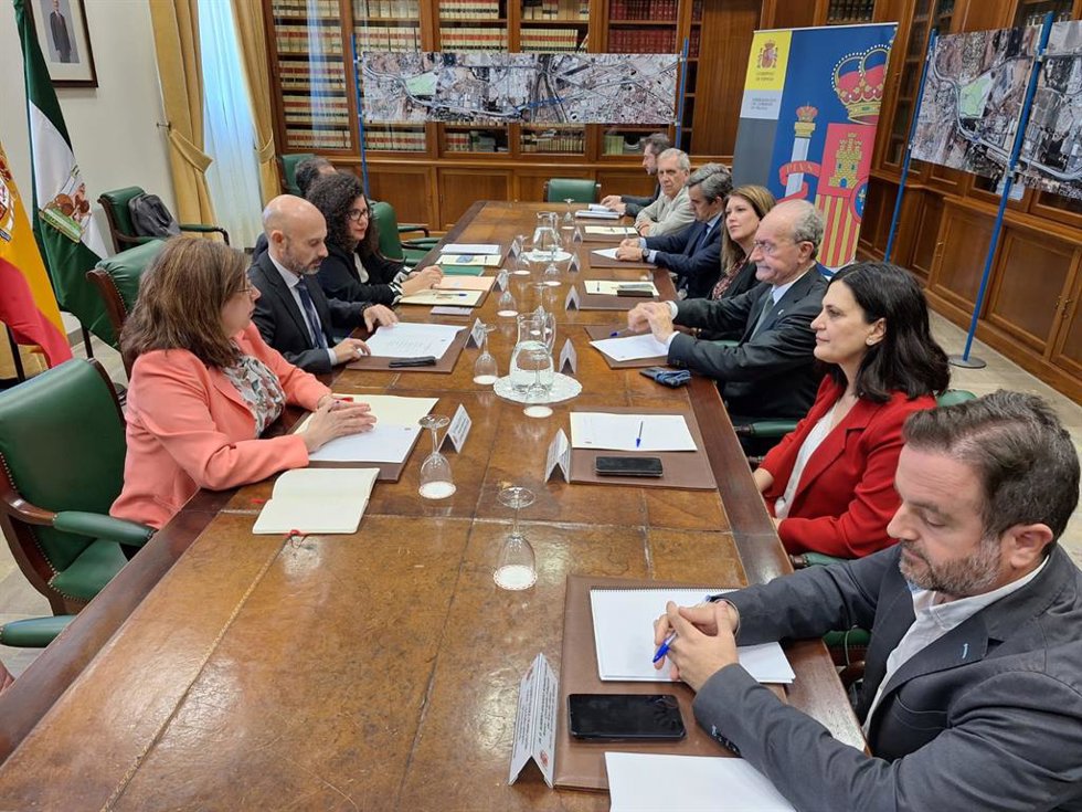 El Gobierno informa al Ayuntamiento de Málaga sobre los trabajos para ampliar a tres carriles la MA-20