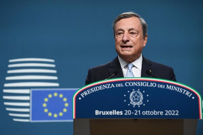 Archivo - FILED - 21 October 2022, Belgium, Brussels: Italian Prime Minister Mario Draghi speaks during a press conference on the second day of the EU Summit at the European Council. Photo: -/EU Council/dpa - ATTENTION: editorial use only and only if the 