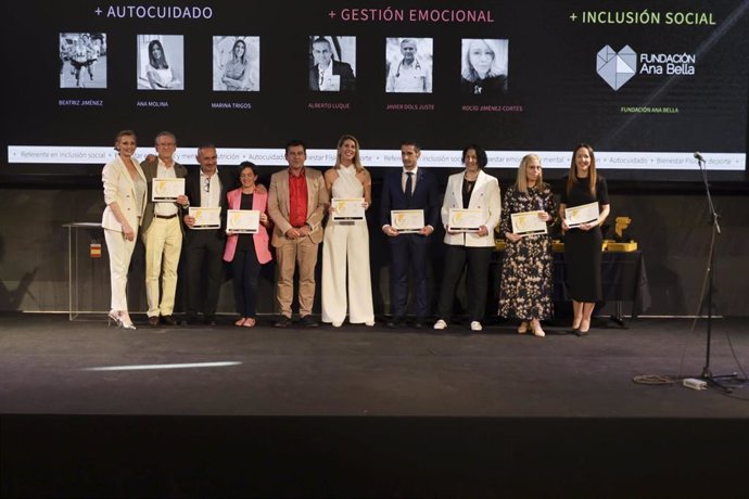 La selección femenina de fútbol y Ricky Rubio, galardonados en los Premios Somos FANES.
