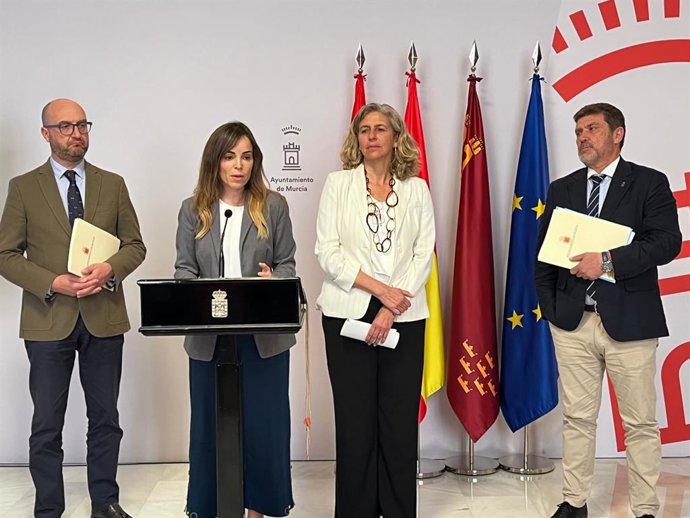 La vicealcaldesa y portavoz del equipo de Gobierno, Rebeca Pérez, en una rueda de prensa