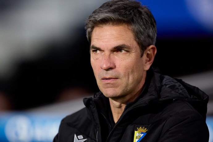 Mauricio Pellegrino head coach of Cadiz CF looks on during the LaLiga EA Sports match between Real Sociedad and Cadiz CF at Reale Arena on March 15, 2024, in San Sebastian, Spain.