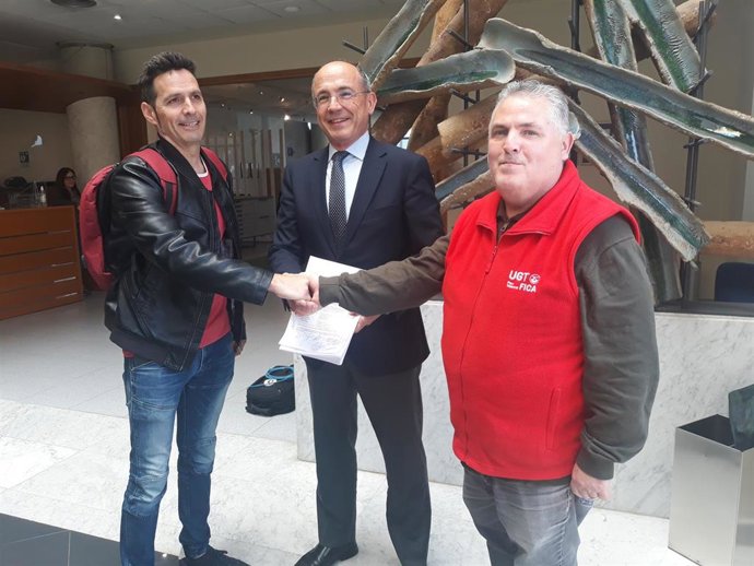 Jordi Riera, Germán Belbis y Antonio Durán tras la firma del convenio