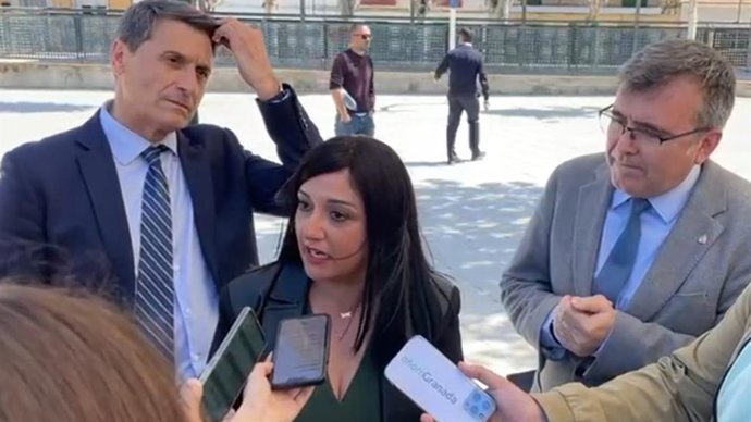 La alcaldesa de Armilla celebra la decisión del Gobierno de no instalar el campamento de migrantes en la base.