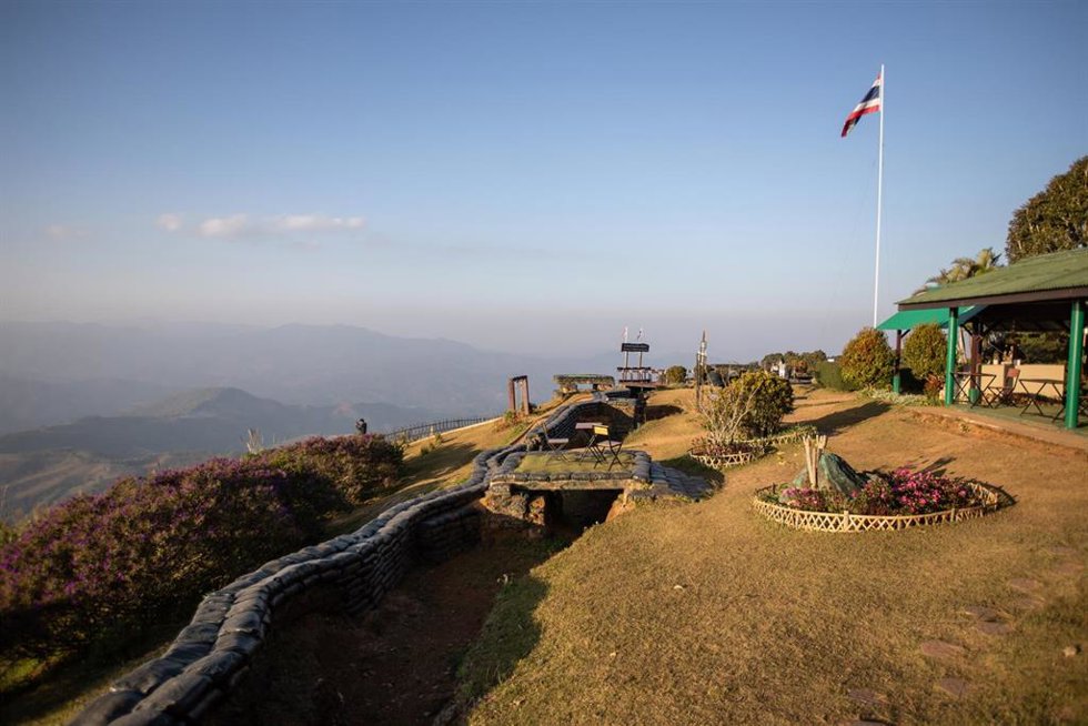 Archivo - Imagen de archivo de un puesto militar tailandés junto a la frontera con Birmania.