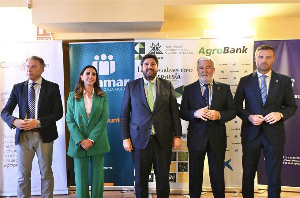 Fernando López Miras en la XXXIX Asamblea de Fecoam