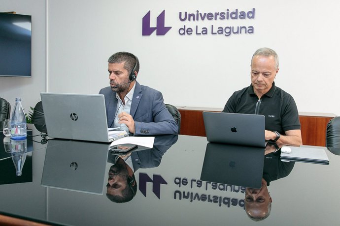 El rector de la Universidad de La Laguna, Francisco García, preside una sesión extraordinaria del Consejo de Gobierno vía telemática