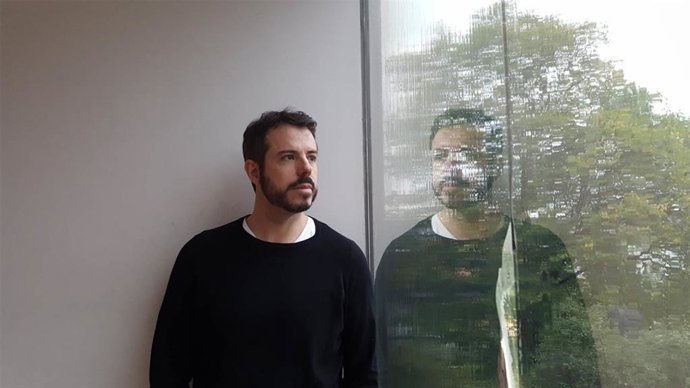 El escritor Vicente Luis Mora