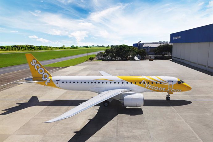 Azorra entrega el primer avión Embraer E190-E2 a Scoot