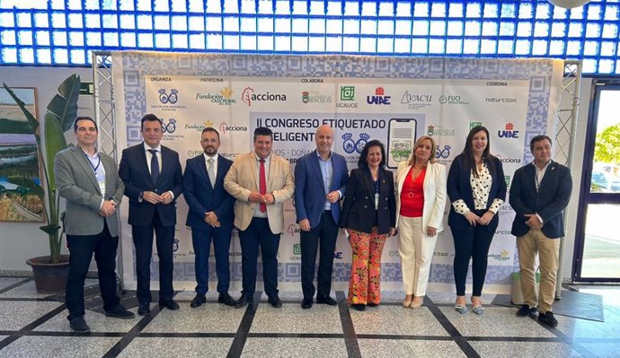 Autoridades en la inauguración del II Congreso de Etiquetado Inteligente de Alimentos y Bebidas de Origen Local.