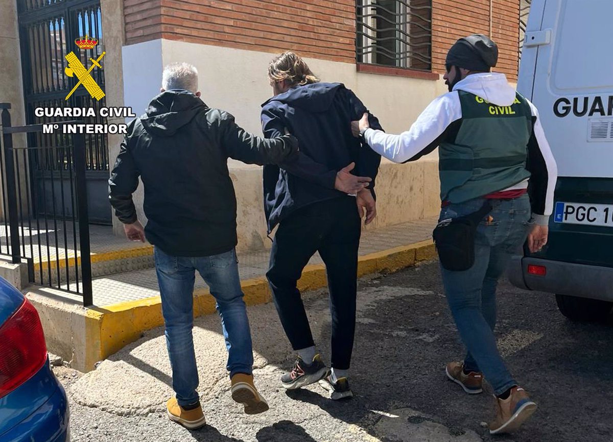 Guardia Civil localiza y detiene a un requisitoriado internacional en Cartagena dentro de la Operación  Zelazo 