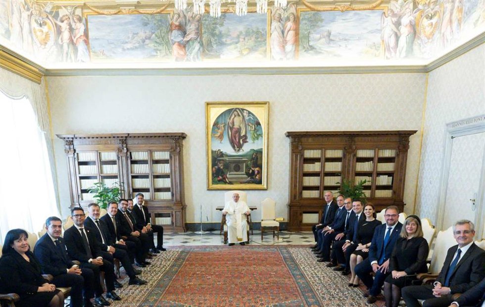 El Papa Francisco recibe en audiencia a los alcaldes y alcaldesas del Grupo de Ciudades Patrimonio de la Humanidad de España