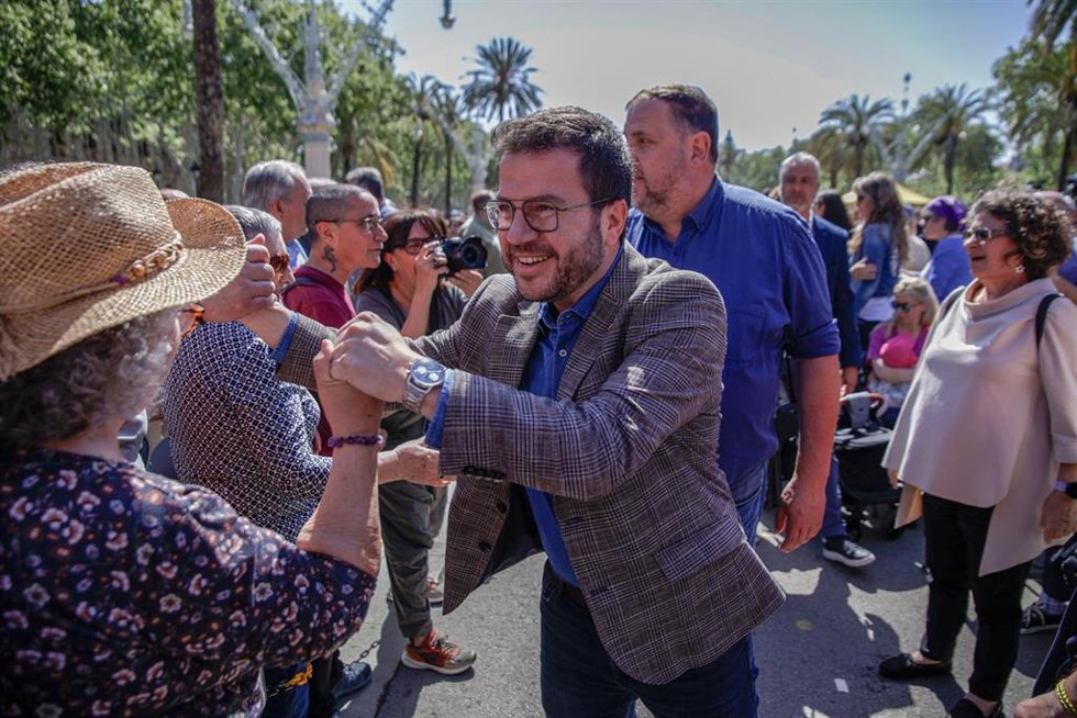 El presidente de la Generalitat, Pere Aragons, acudiendo al acto 'Festa de la República'