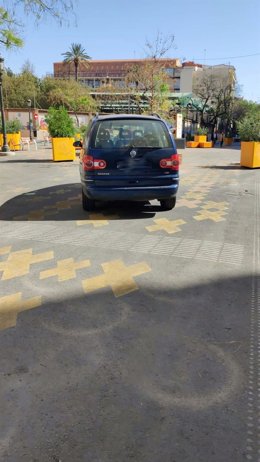 El PSPV avisa que los coches siguen aparcando en la supermanzana de la Petxina, en Valncia, con "total libertad"