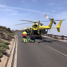 Un varón de 73 años ha sido hospitalizado en estado crítico tras sufrir un accidente de moto en la carretera TF-24, en el municipio de La Orotava, en Tenerife