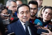 Albares asegura que la colonia española en Oriente Próximo "está bien" y las embajadas de la zona "operativas"