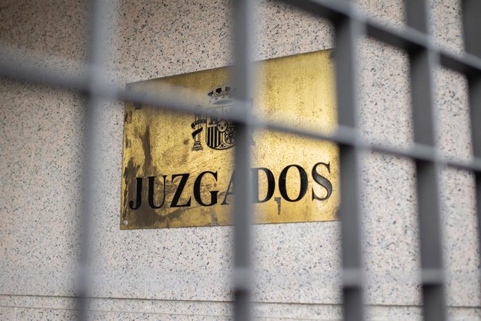 AMP.- La juez deja en libertad al asesor jurídico de Rubiales y al detenido vinculado con las obras en La Cartuja