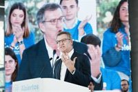 Feijóo responde a Sánchez que el lodo es él y acusa al PSOE de usar Euskadi "como plataforma para mantener" su Gobierno
