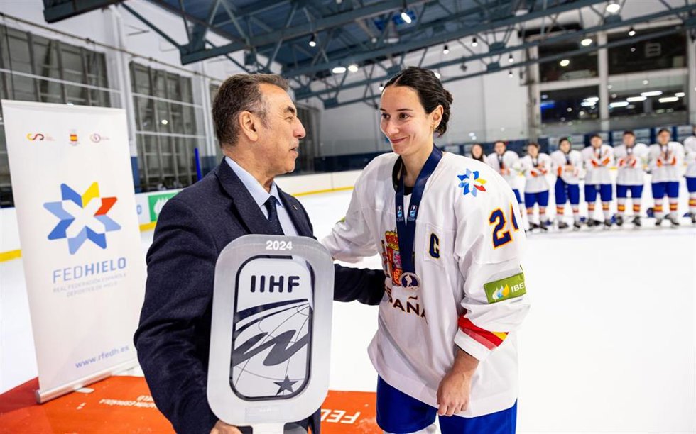La selección española femenina de hockey hielo en el Mundial de Andorra