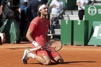 Tsitsipas doblega a Ruud para ser triple campeón en Montecarlo