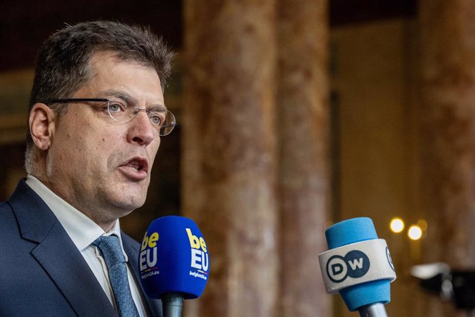 Archivo - European Commissioner for humanitarian aid and crisis management Janez Lenarcic speaks to journalists ahead of an informal meeting of ministers for development, organized by the Council of the European Union in Brussels, Monday 12 February 2024.