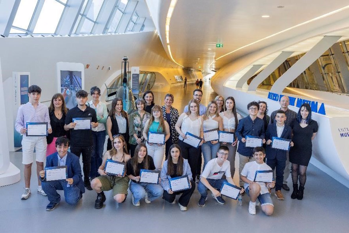 Fundación Ibercaja entrega los premios del concurso  Reporteros en la Red  en los que participan más de 570 alumnos