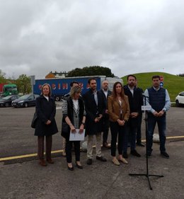 Rueda de prensa del presidente del PP de Asturias, Álvaro Queipo, la vicealcaldesa gijonesa y portavoz municipal, Ángela Pumariega, y los diputados del PP en el Congreso de los Diputados, Esther Llamazares y  Sergio Sayas, en Gijón.